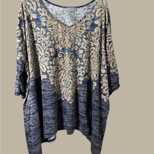 Catherine’s knit pullover ply sized top